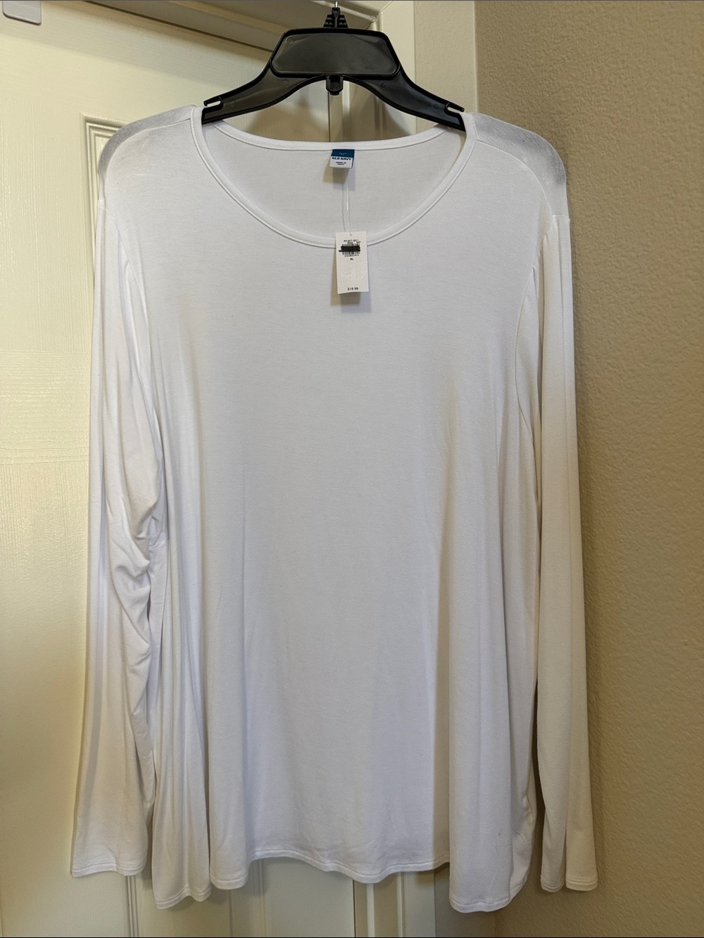 Old Navy Luxe White Long Sleeve Crewneck Tee